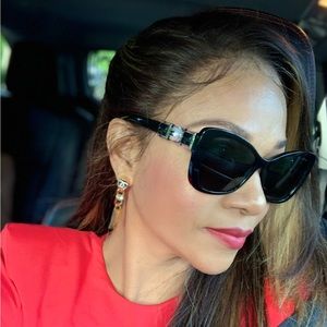 Meet your Posher, Karina